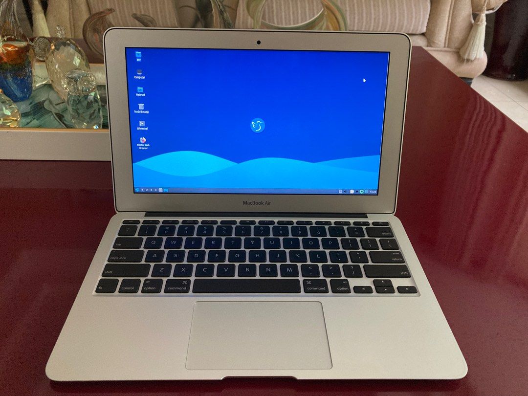 Macbook Air 11 inch Late 2010 Model (Category: Laptops & Notebooks) located in Manila. Submitted by awrom123 (Listing ID 1252607894, Image 1). Description: Macbook Air 11-inch Late 2010 Core 2 Duo 1.4GHz 2GB RAM 64GB Flash Storage 82% Battery Capacity With charger, but charger is not original. Meet up in Ortigas Area Installed with Lubuntu OS since this model is not supported by Mac OS anymore. RFS: Not used..