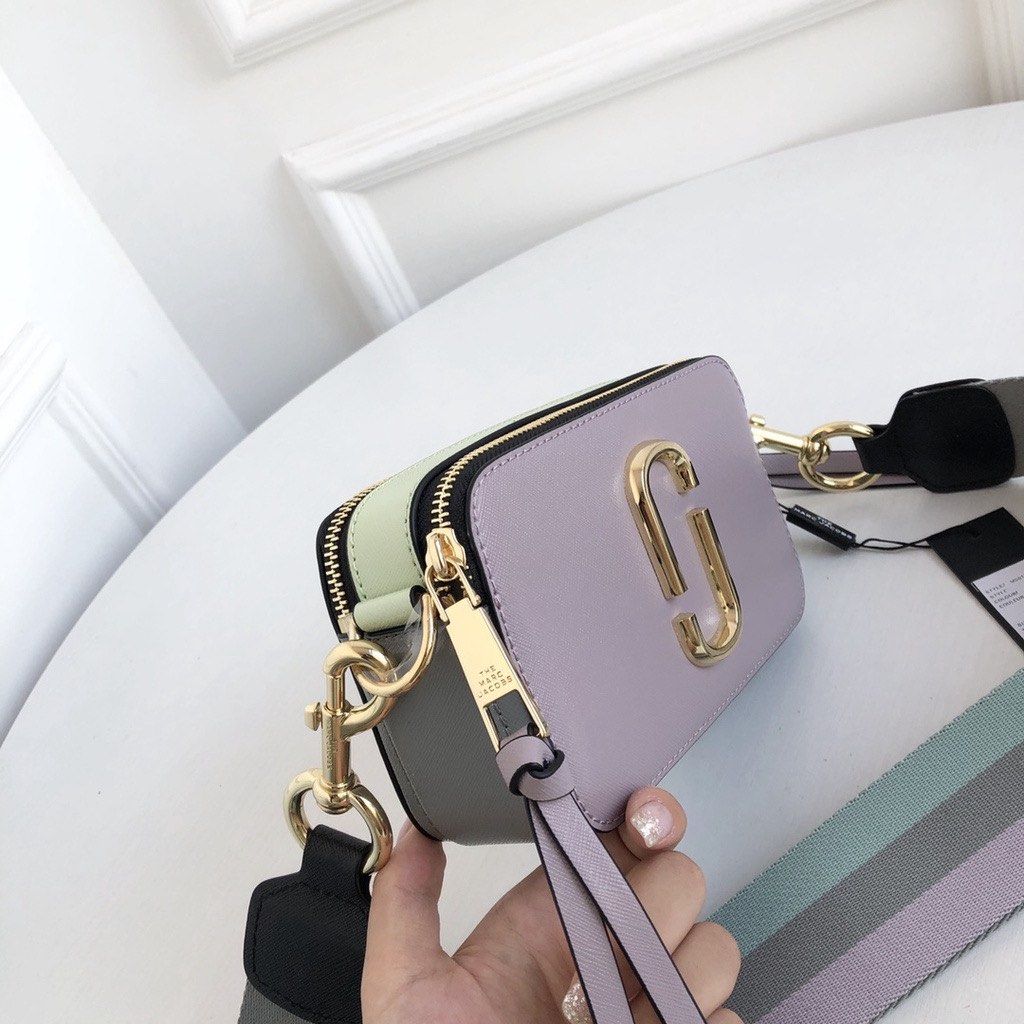 Marc Jacobs Snapshot Lilac Crossbody, Barang Mewah, Tas & Dompet di