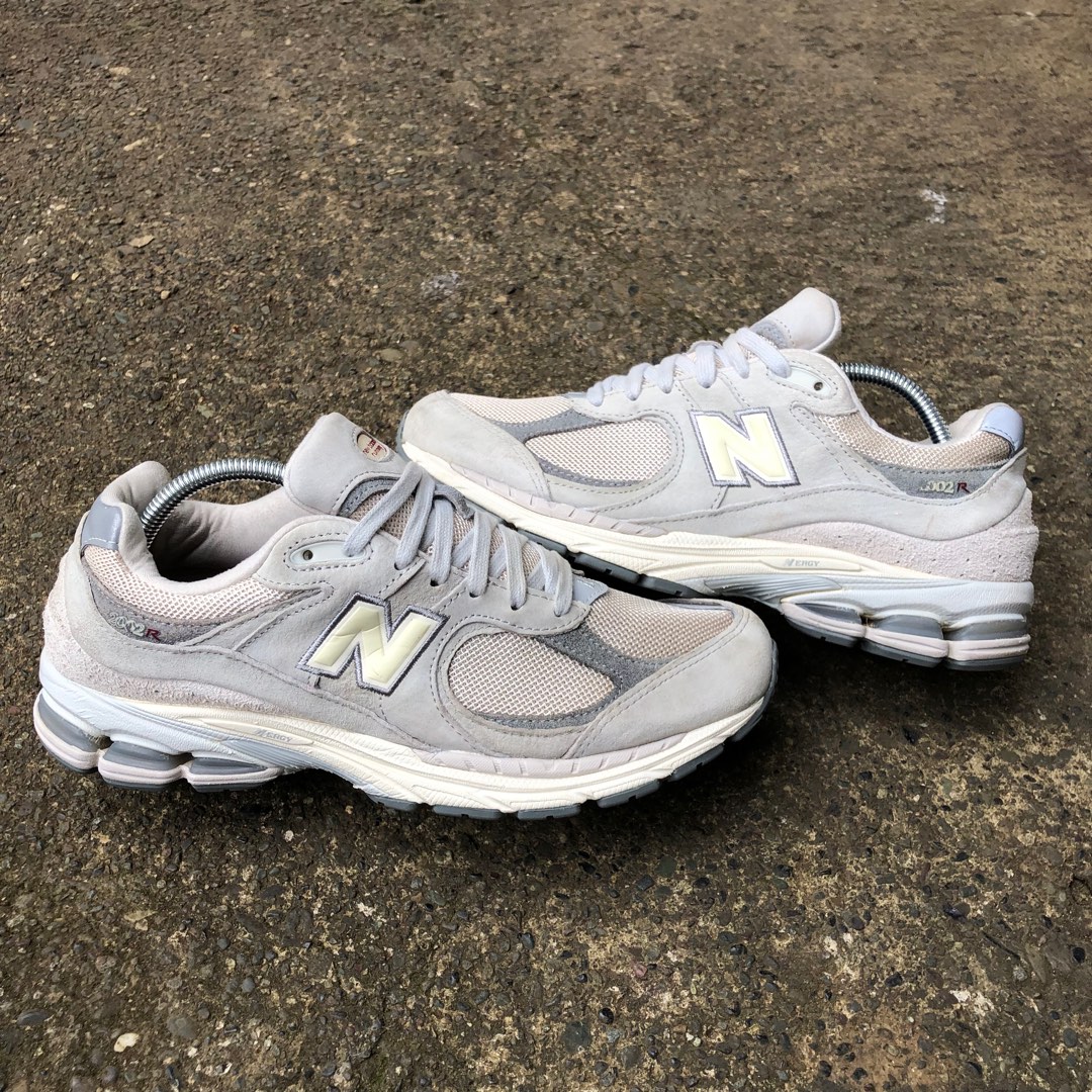 NB 2002r, Men's Fashion, Footwear, Sneakers on Carousell