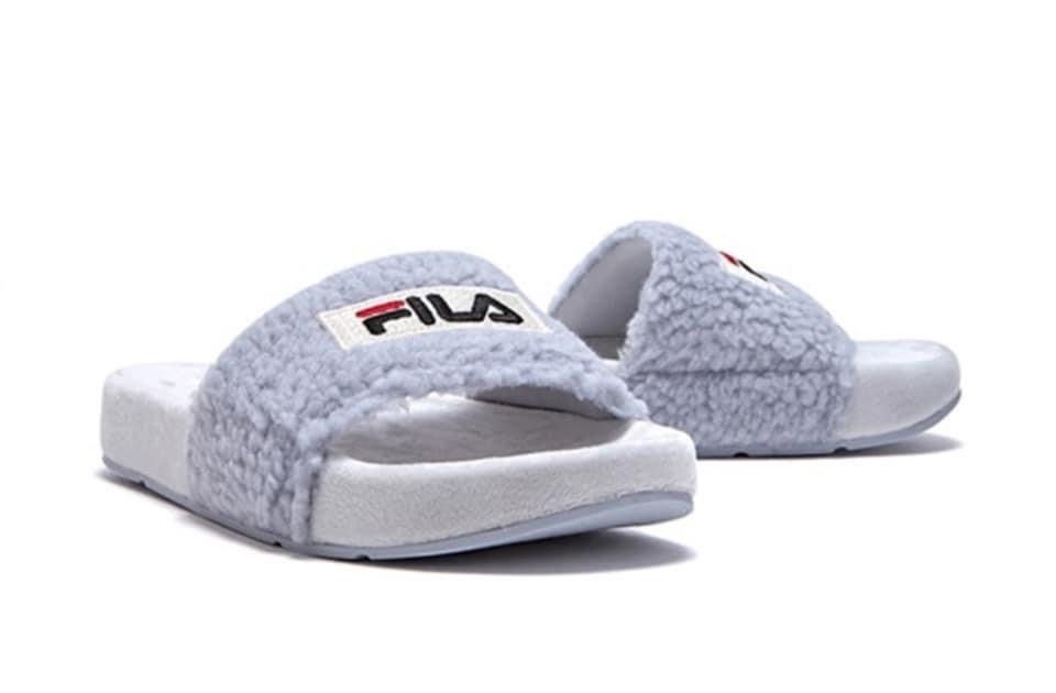 Fila slide best sale ons