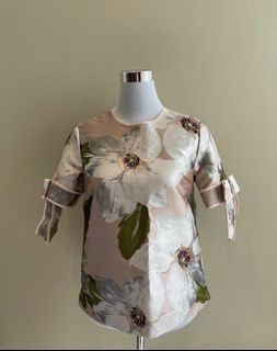 (NEW) Ted Baker Blouse size XS-S
