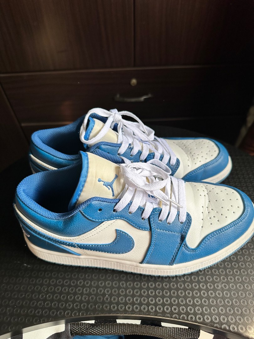 dark blue jordans low