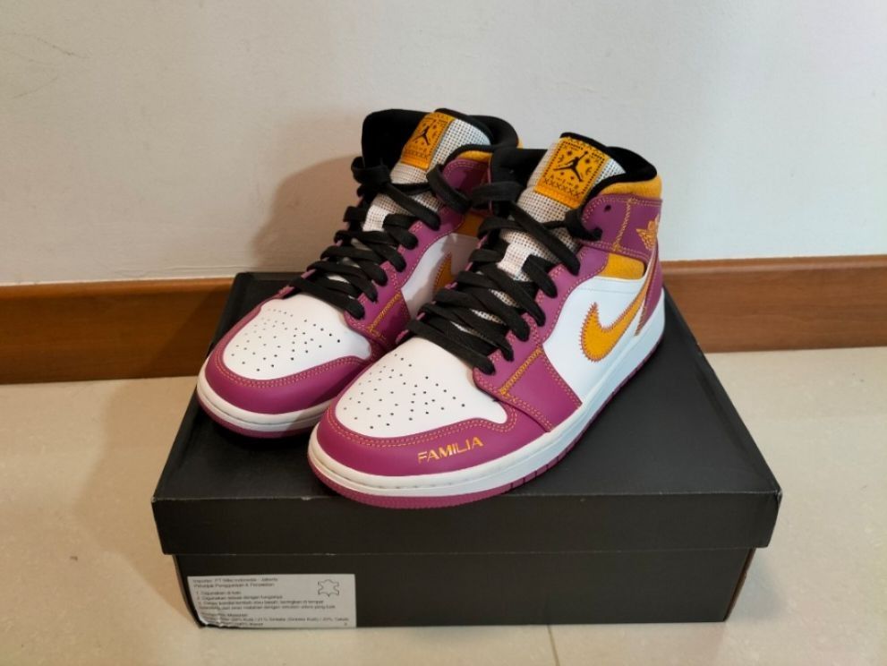 Air jordan mid 1 familia clearance