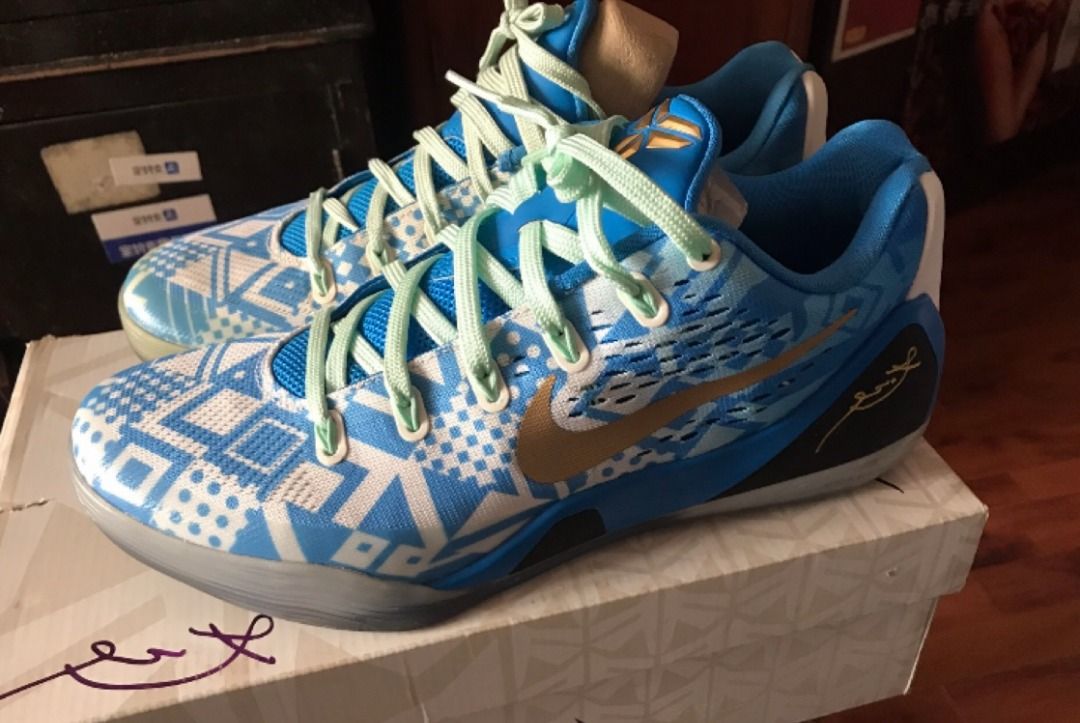 Nike Kobe 9 EM Low Hyper Cobalt