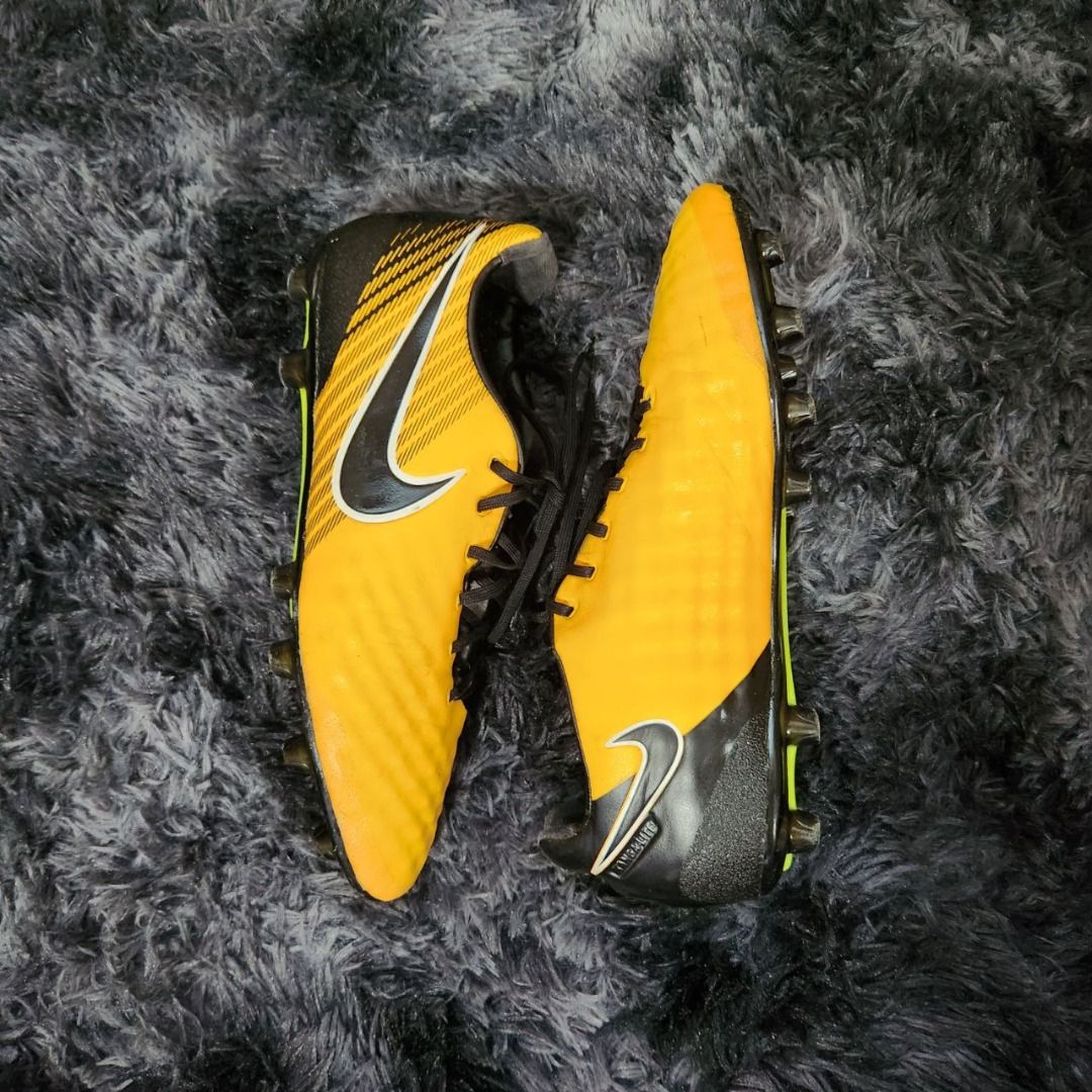 opus nike
