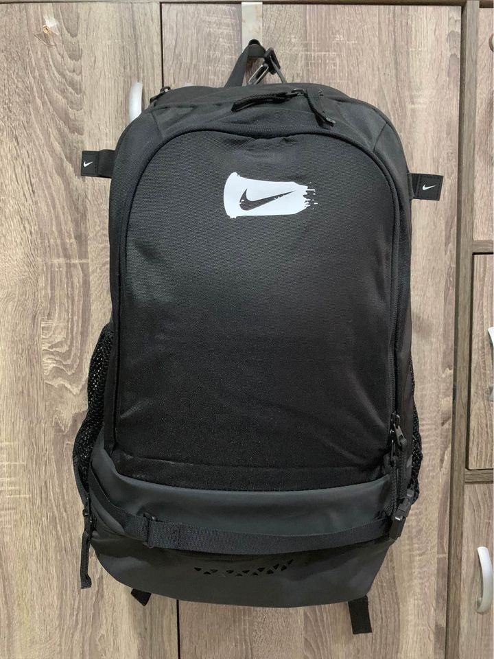 NIKE VAPOR SELECT BASEBALL BACKPACK Men s Fashion Bags