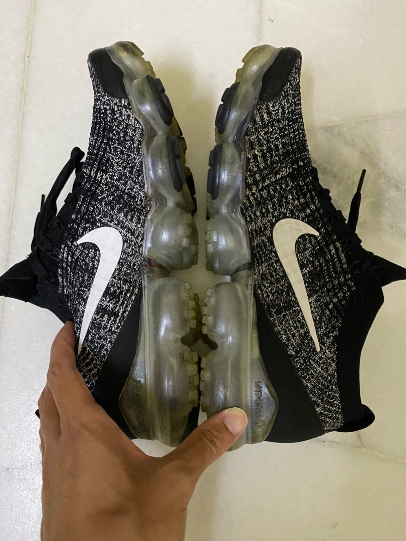 Vapormax hotsell flyknit noir