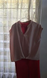 One Set Kondangan - rok span slit belah warna merah mix blouse wrap nude pink V neck size S fit M