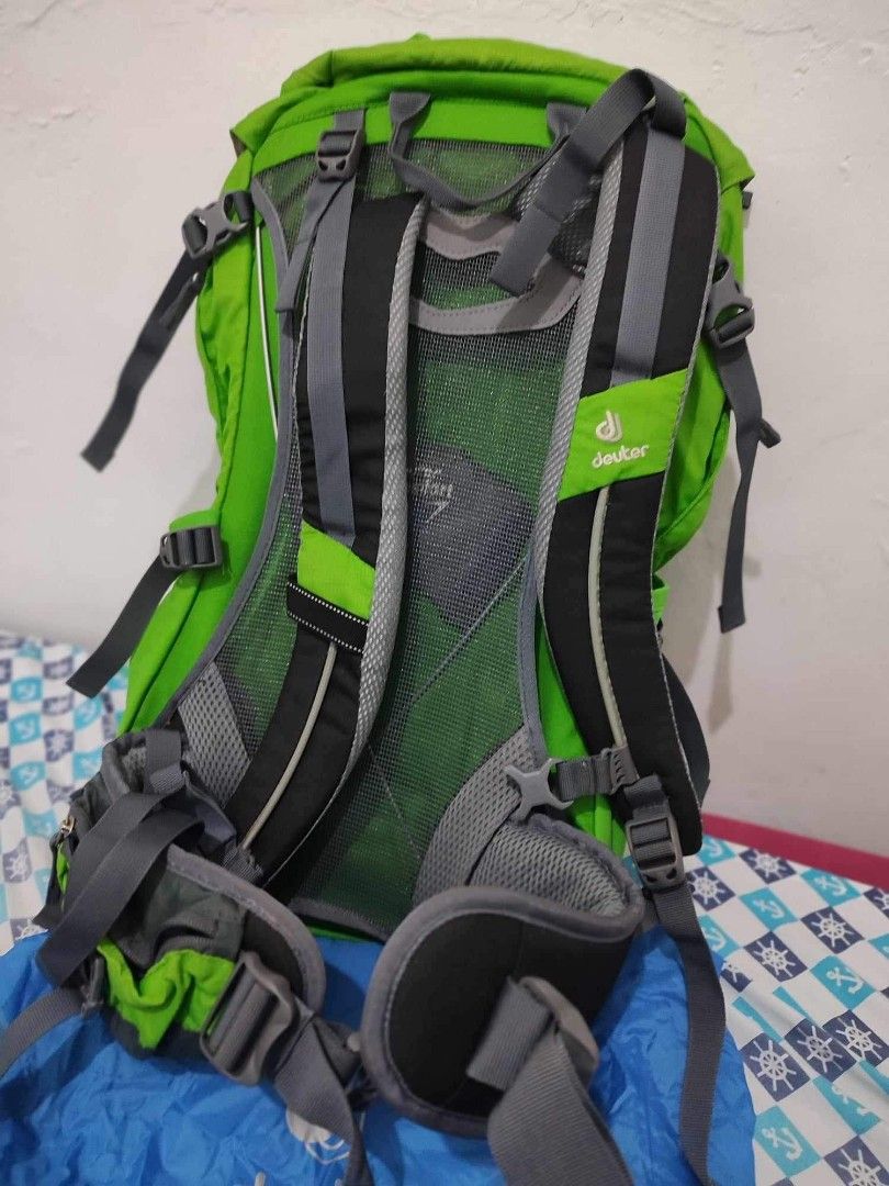 Original Deuter Hiking Backpack, Men's Fashion, Bags, Backpacks on