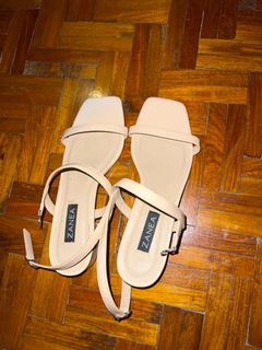 (Category: ) located in . Submitted by declutteringshop1011 (Listing ID 1252720846, Image 1). Description: .