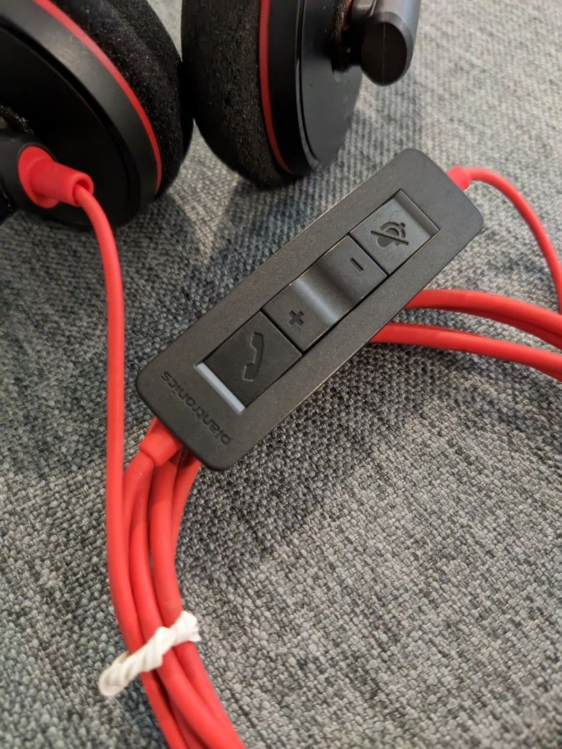 Plantronics best sale voyager 3220