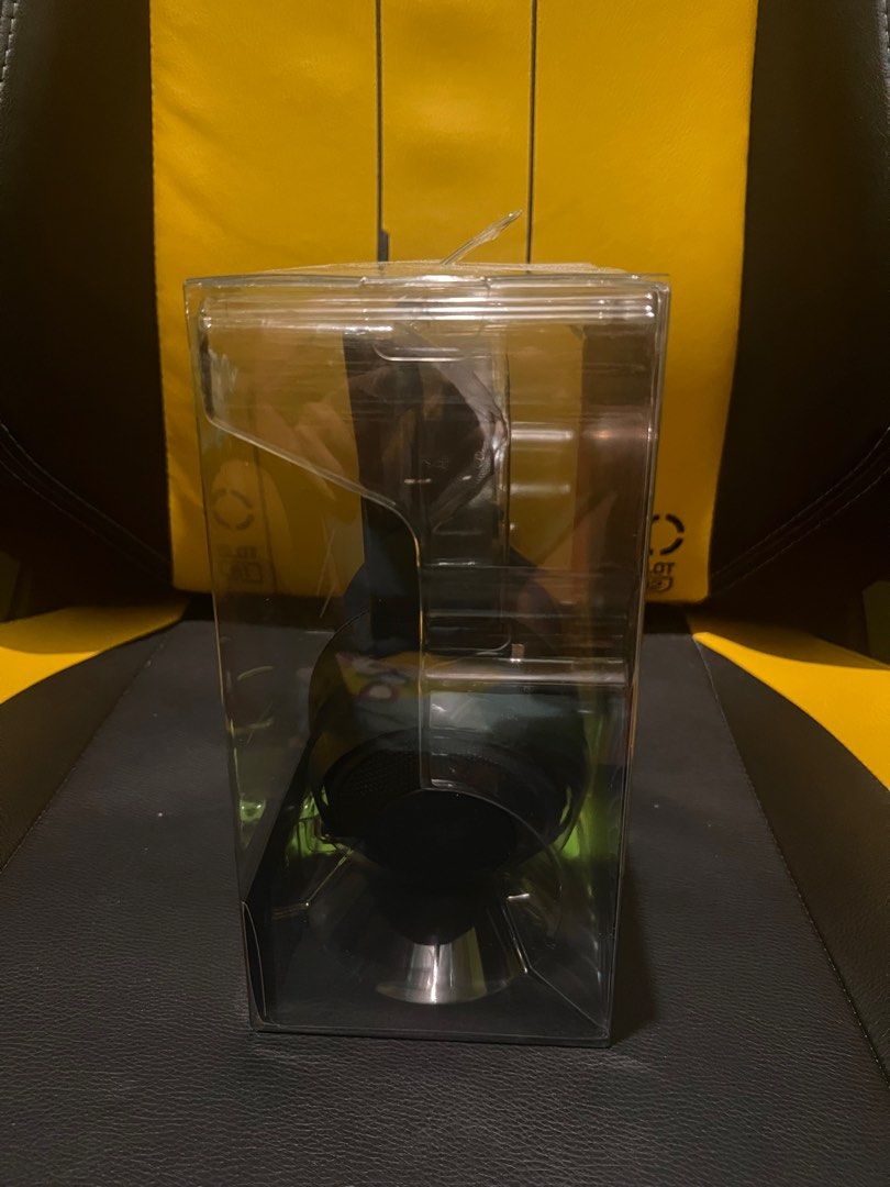 Razer Kraken Kitty Edition (Category: Headphones & Headsets) located in Valenzuela. Submitted by firstvalb (Listing ID 1252629776, Image 2). Description: Razer Kraken Kitty Edition Razer Chroma USB Gaming Headset (Wired Version) TECH SPECS FREQUENCY RESPONSE 20 Hz – 20 kHz IMPEDANCE 32 Ω (1 kHz) SENSITIVITY 109 dB (1 kHz) DRIVER SPECIFICATIONS 50 mm DRIVER TYPE Custom Tuned EARCUPS Cooling Gel-Infused Cushions INNER EARCUP DIAMETER Width: 44 mm /