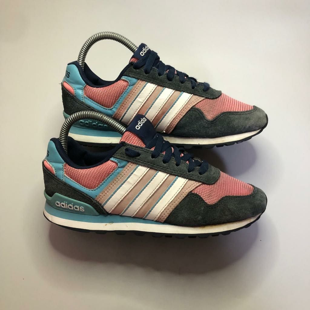 Sepatu adidas size 38 cm 24, Fesyen Pria, Sepatu , Sneakers di Carousell