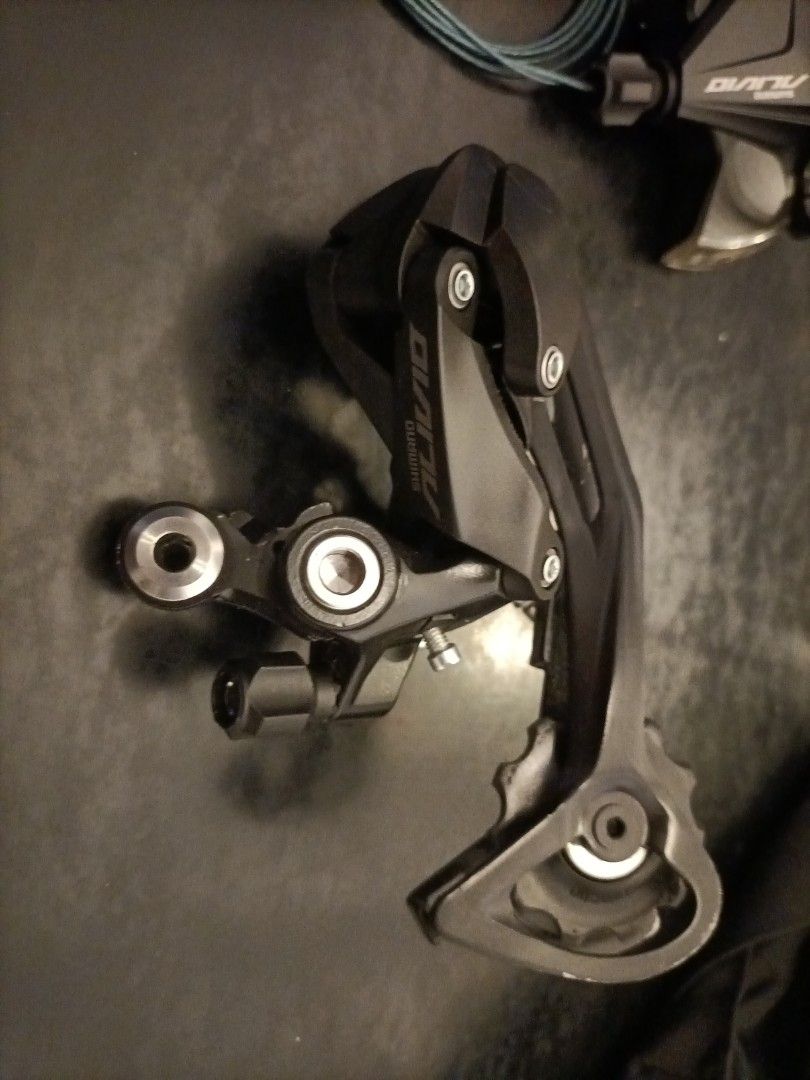 Shimano Alivio 2x9 full group set Sports Equipment Bicycles