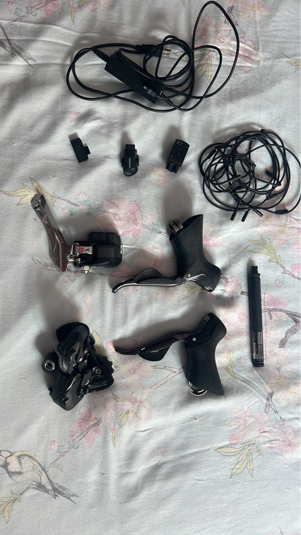 Shimano Ultegra DI2 10 speed Sports Equipment Bicycles Parts