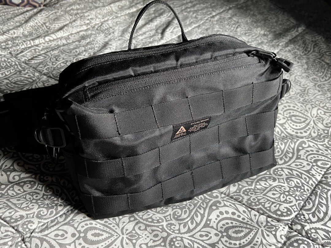Local brand outlet sling bag