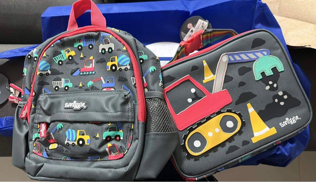 Smiggle Glide Teeny Tiny Backpack and Tiny Square Lunchbox (SOLD AS SET) (Category: Babies & Kids Fashion) located in Valenzuela. Submitted by imommyph (Listing ID 1252759350, Image 1). Description: Smiggle Glide Teeny Tiny Backpack and Tiny Square Lunchbox (SOLD AS SET).