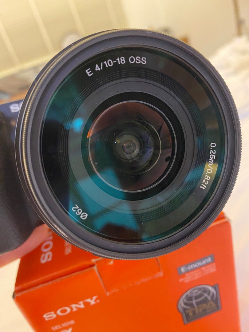 Sony E10-18 F4 OSS super wide Lens