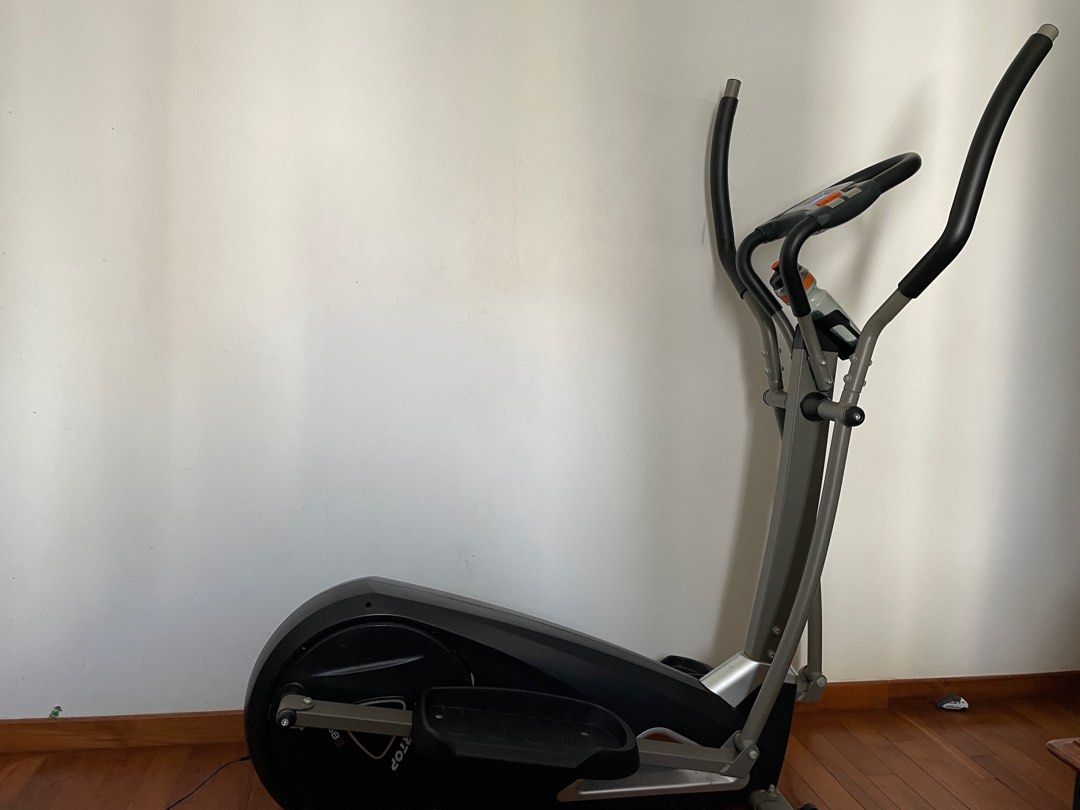 Sportop E850P Elliptical Trainer, Sports Equipment, Exercise & Fitness