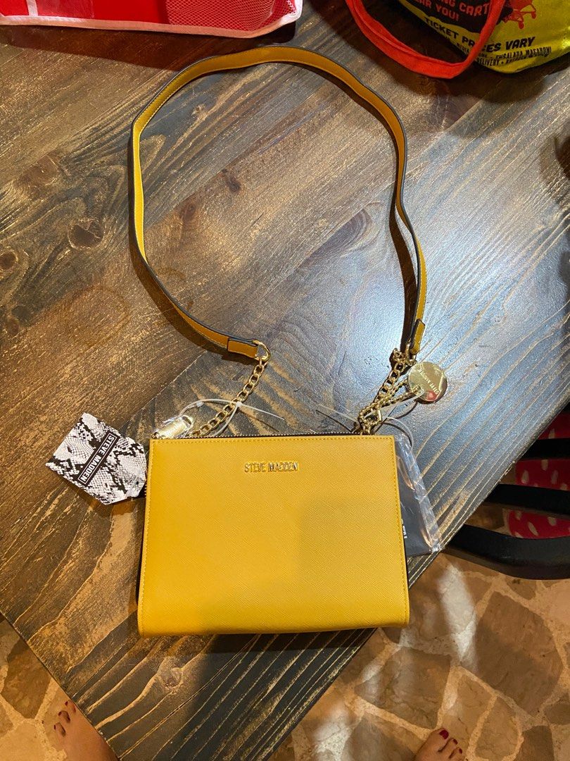 Steve madden yellow wallet deals