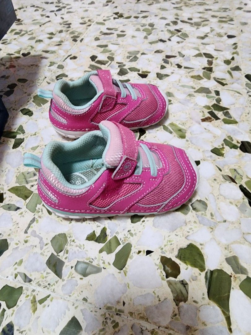 Stride rite soft discount motion adrian sneaker