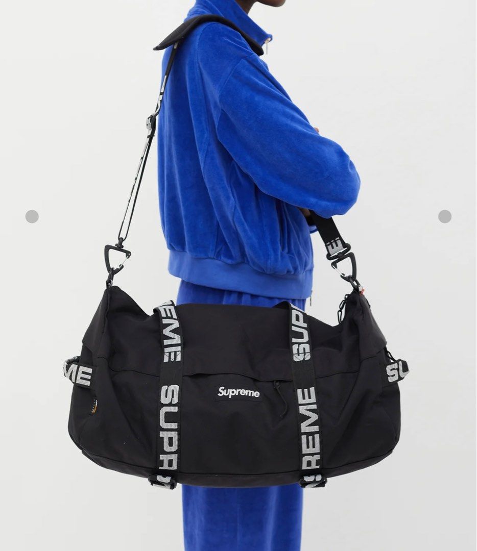 Supreme ss18 duffle store bag size