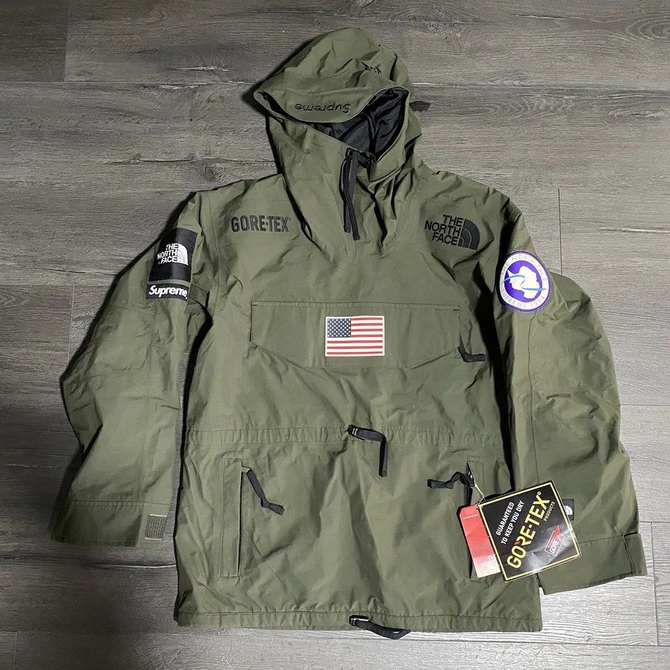 The North Face x Supreme Windbreaker, Men's Fashion, Coats, Jackets and  Outerwear on Carousell
