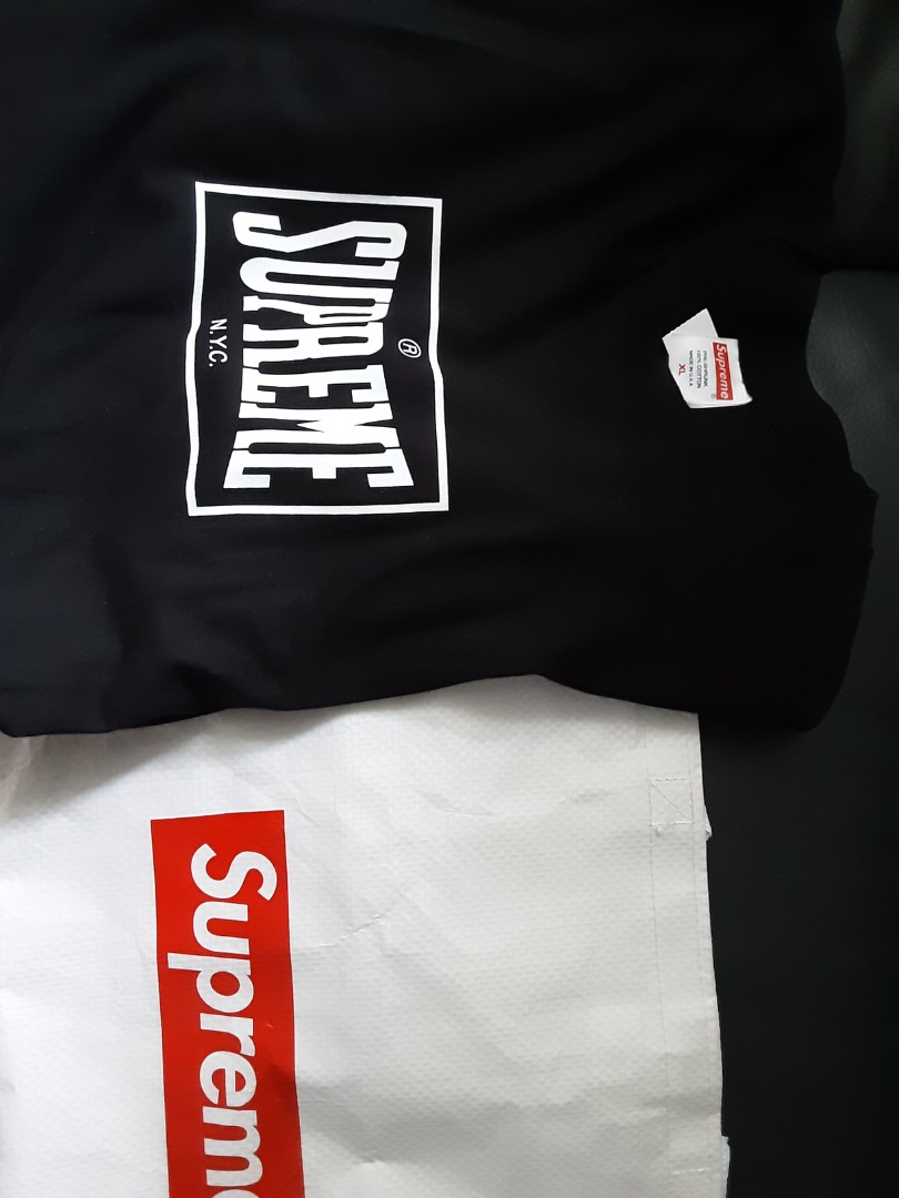 Supreme Tee size XL 全新正版, 男裝, 上身及套裝, T-shirt、恤衫、有