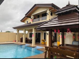 Tagaytay Country Homes Vacation House with Swimming Pool and Mini Chapel For Sale