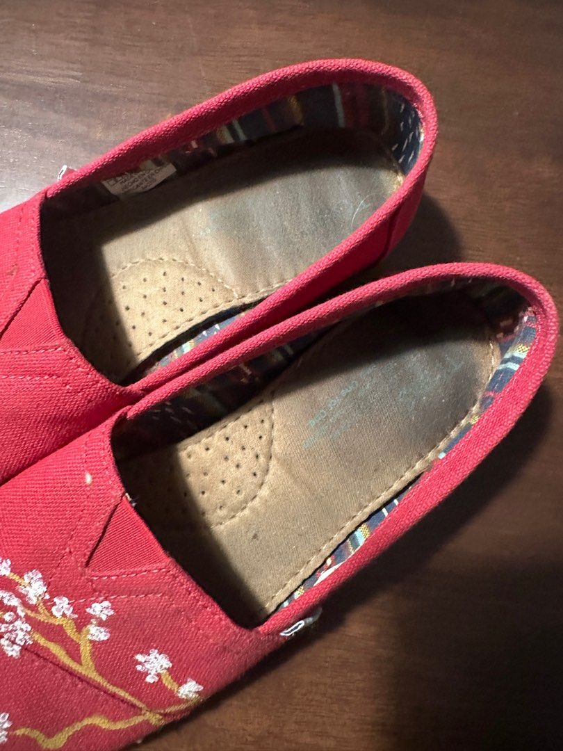 Toms flats deals