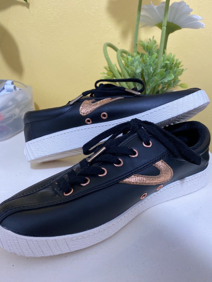 Tretorn women's leather hotsell sneakers