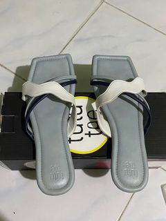 (Kategori: ) berada di . Dikirim oleh hollacloset (ID iklan 1252757816, Gambar 1). Deskripsi: .
