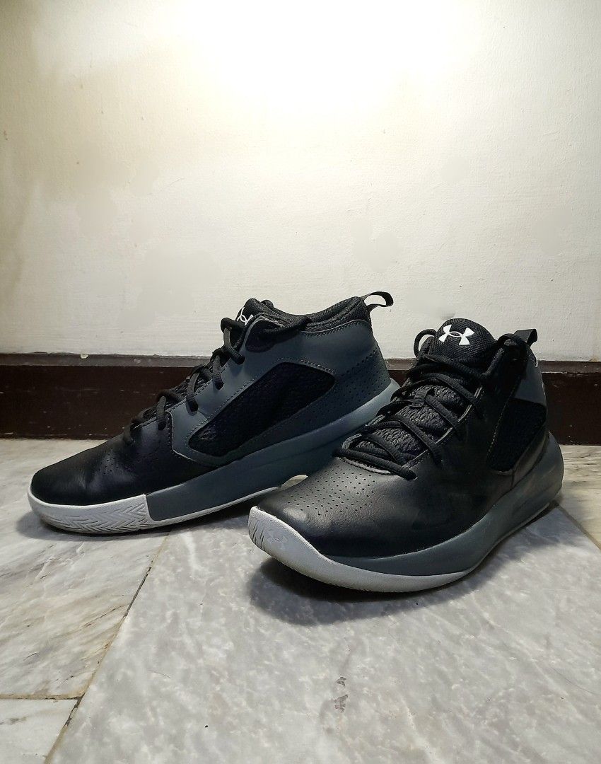 Under armour shoes black and on sale gray