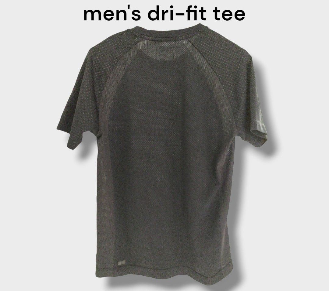 uniqlo dri fit t shirt