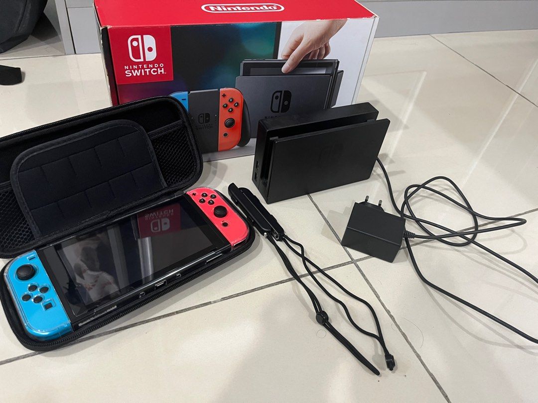 Nintendo switch v1 deals used