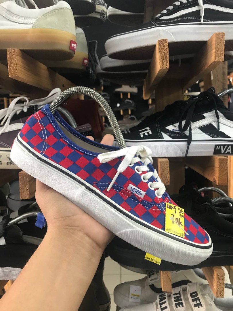 harga vans checkerboard