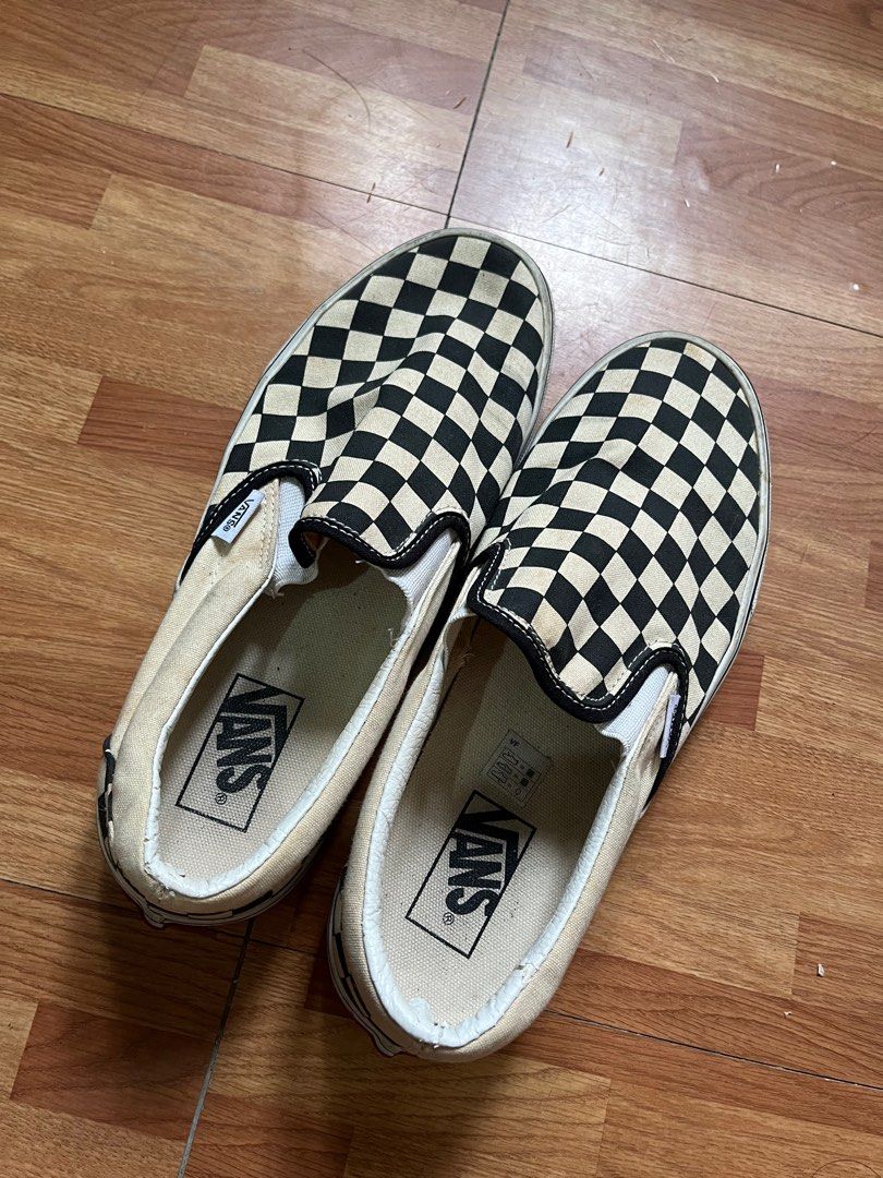 Vans Classic Checkerboard Slip-on (Category: Sneakers) located in Muntinlupa City. Submitted by regit_ (Listing ID 1252605824, Image 1). Description: Has some wear and tear and signs of usage but still looks good, just needs cleaning. No more box but guaranteed authentic! I don’t buy / use fake sneakers .