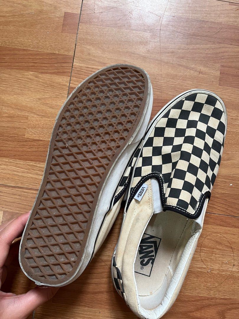 Vans Classic Checkerboard Slip-on (Category: Sneakers) located in Muntinlupa City. Submitted by regit_ (Listing ID 1252605824, Image 2). Description: Has some wear and tear and signs of usage but still looks good, just needs cleaning. No more box but guaranteed authentic! I don’t buy / use fake sneakers .