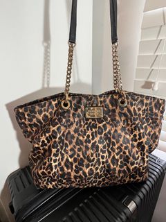 Victoria secrets 豹紋手袋64231874792834110