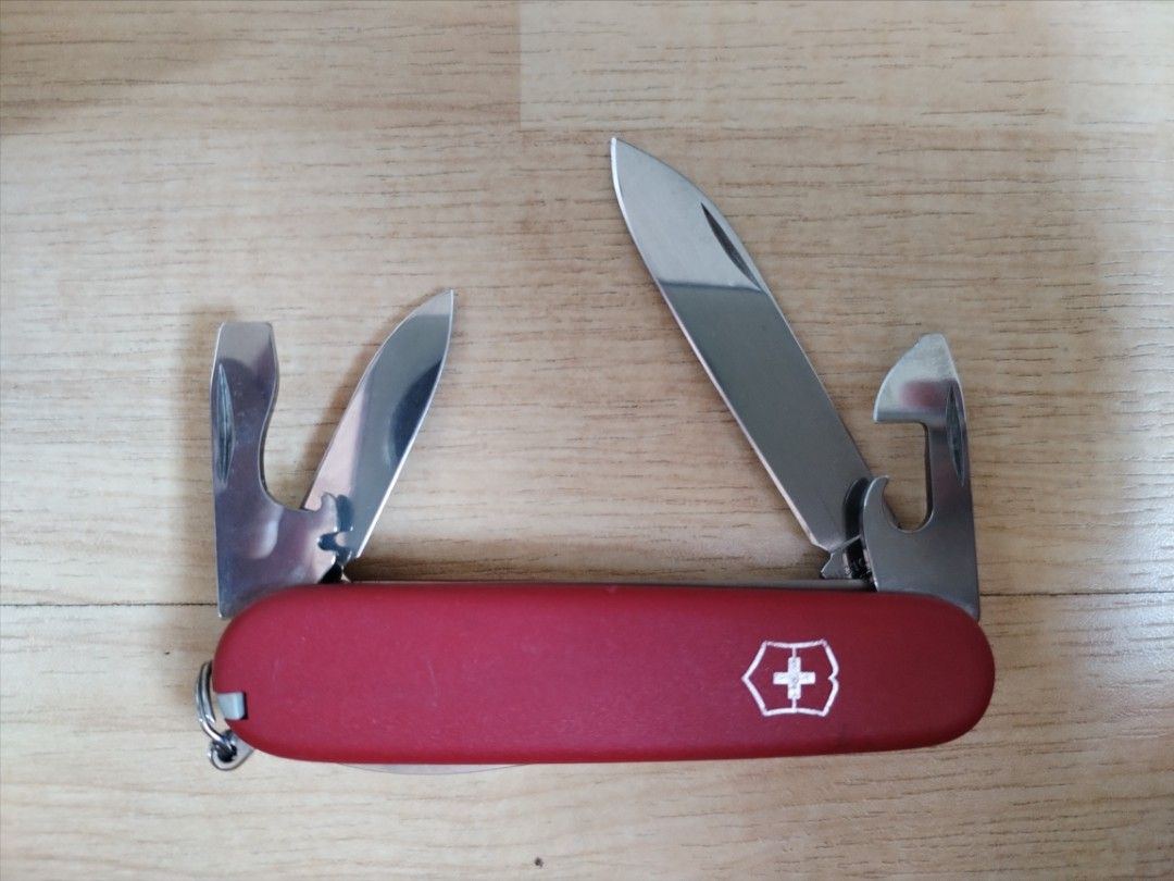Victorinox spartan superior mate, Sports Equipment, Hiking & Camping on  Carousell