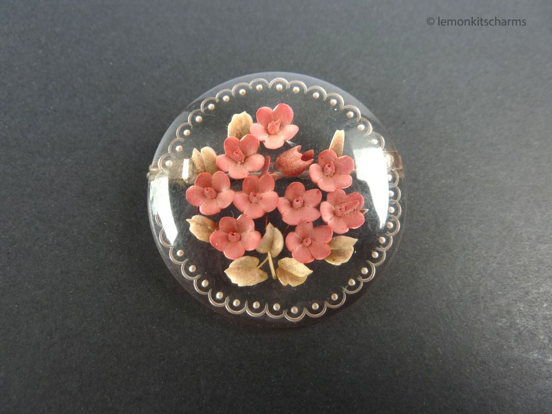 Real discount flower brooch