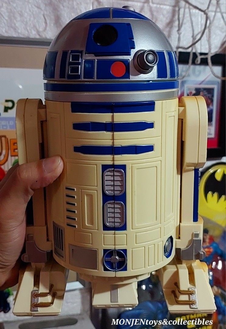 Vintage R2-D2 (Category: Vintage Collectibles) located in Pasay City. Submitted by monjentoysandcollectibles (Listing ID 1252672419, Image 1). Description: Vintage R2-D2 pencil/pad onganizer ✏️🗒 from JAPAN mandarake ㊗️ mejo mabigat STAR WARS hasbro ■ mejo bulky malaki Condition: Very Good ■ yellowish due to age Price: 1800 pesos only 🇵🇭 (rare hard to find) from Japan Mandarake GH pickup or shipping or lalamoves WAZE: MONJEN toys and collectibl