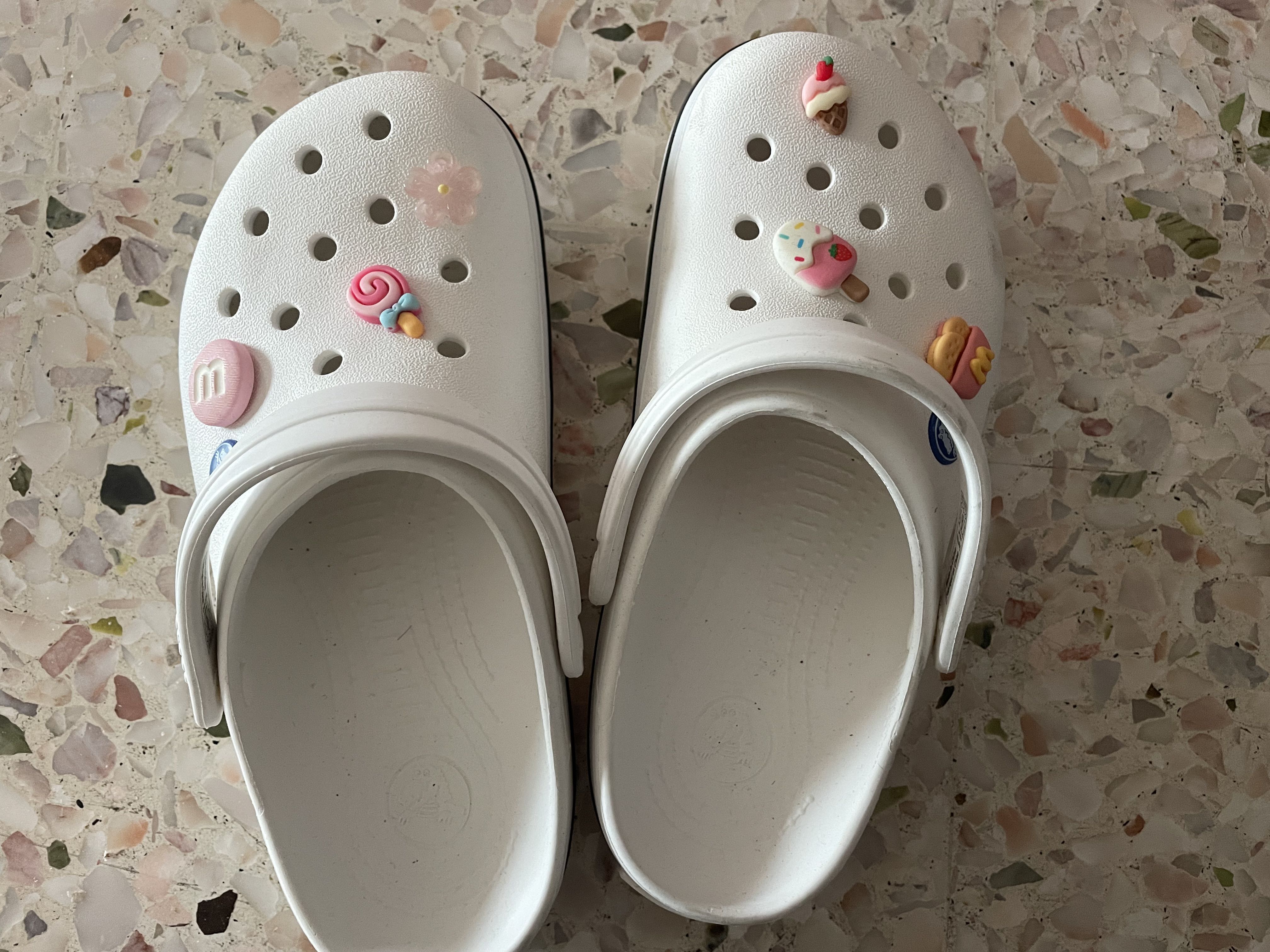 White crocs discount women's 9