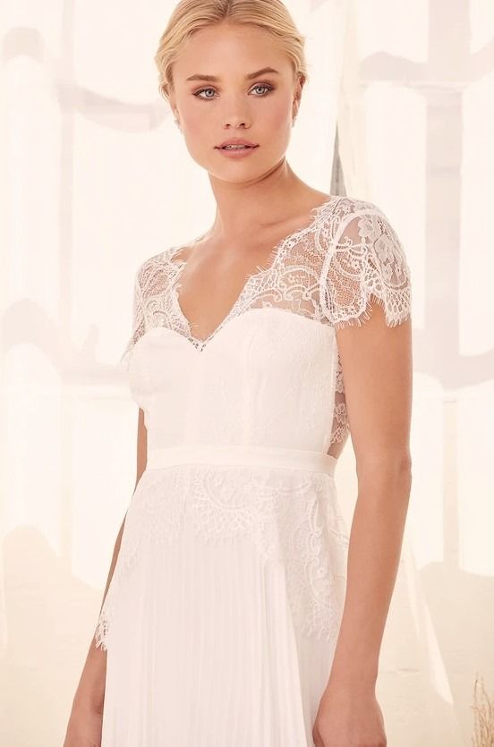 White lace long shop sleeve dress short