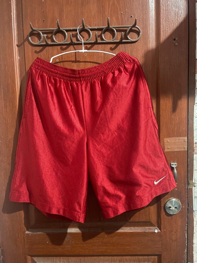 y2k Nike Baller shorts (Cherry Red) (Category: Shorts) located in Quezon City. Submitted by flipacoin (Listing ID 1252716799, Image 1). Description: Y2k Nike Baller shorts (Cherry Red) condition 10/10 Waist - 33- 45 inches lenght - 23 Inches XL on tag Para sa mga naghahanap ng Real Baller Shorts y2k at nababaduyan sa above the knee shorts na naging standard na sa market 😅😅 .