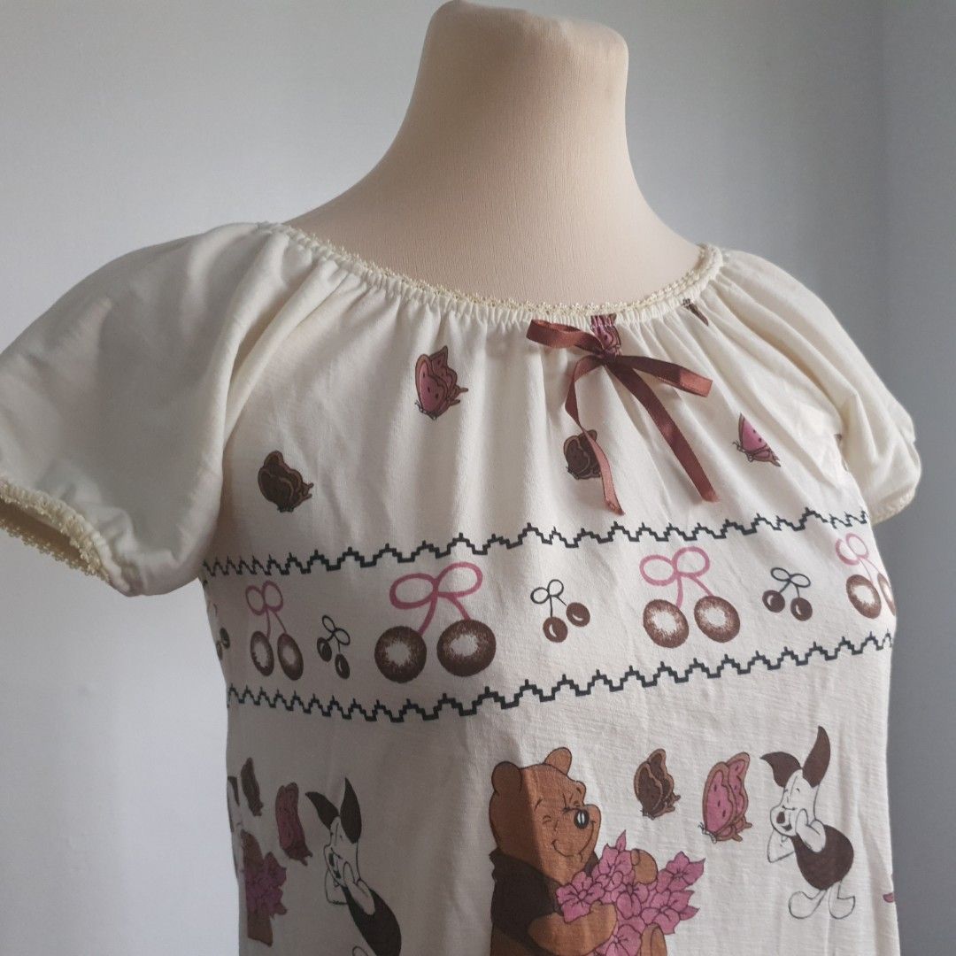 Y2K Puffsleeve Blouse (Category: Blouses) located in San Pedro. Submitted by open_stash (Listing ID 1252625305, Image 3). Description: Y2K Puffsleeve Blouse W 42 cm x L 50 Tagsize N/A fits XS.