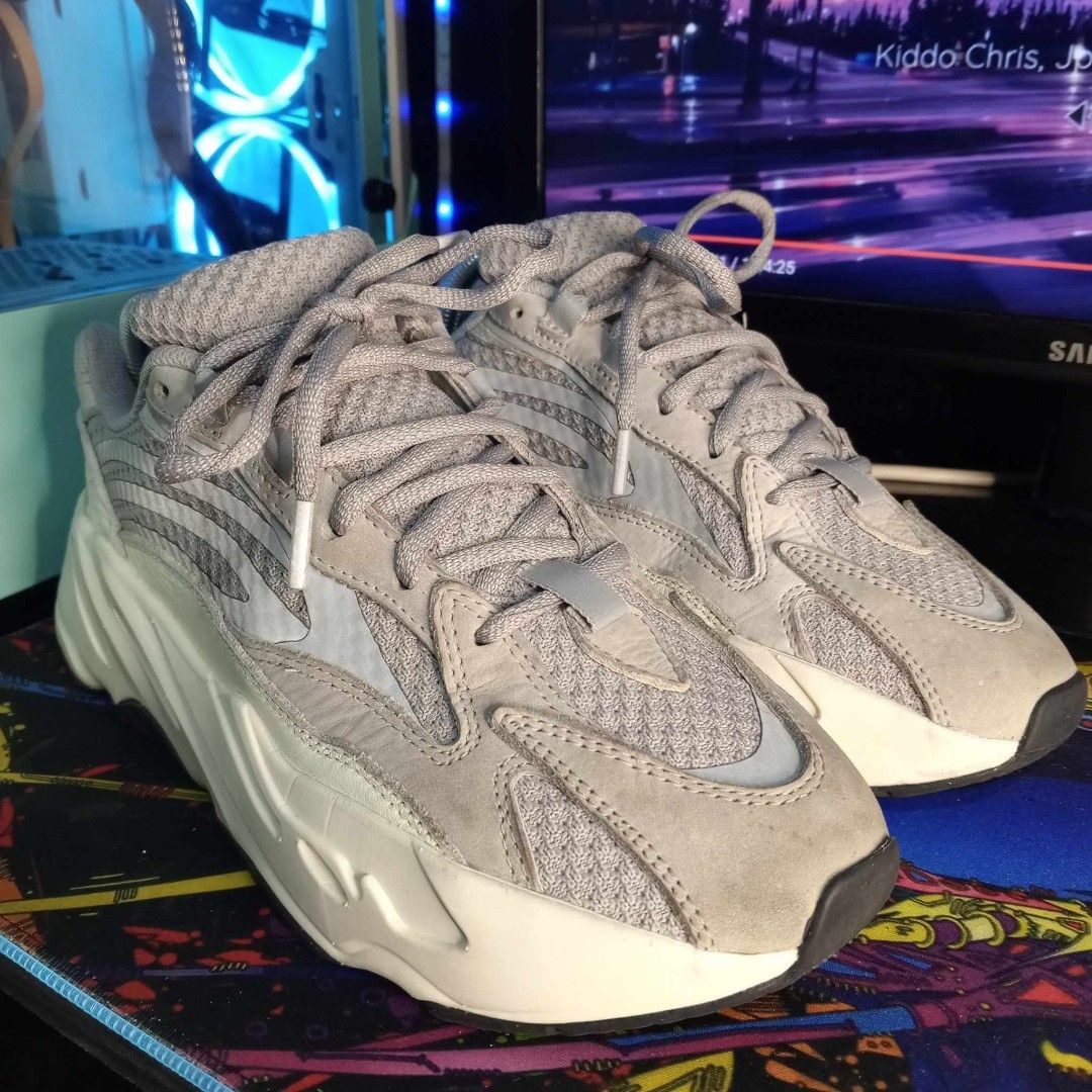 Yeezy boost 700 V2 Static White