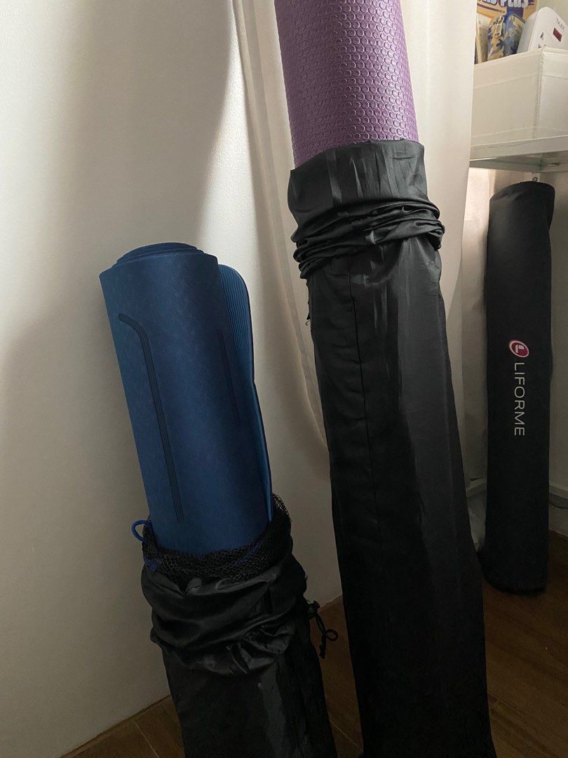 Yoga mat with alignment guide - blue TPE (Category: Exercise Mats) located in Bulacan. Submitted by MrsSmee (Listing ID 1252587725, Image 2). Description: Thickness 6mm Complete with bag and strap Anti-slip with guide.
