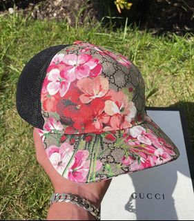 2016 limited edition Gucci cap bloom canvas