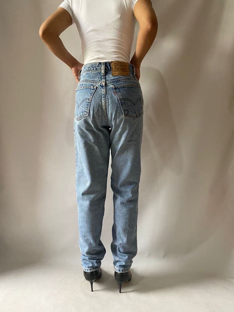 Vintage levis high waisted mom jeans top